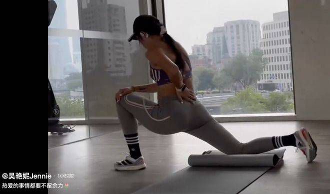 女王绿帽羞辱femdom