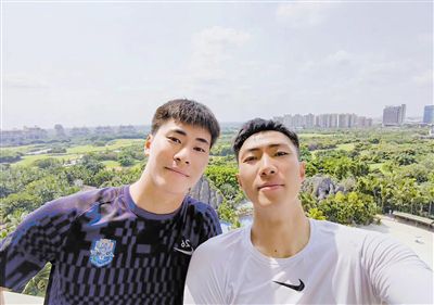 双乳被揉下面湿透了