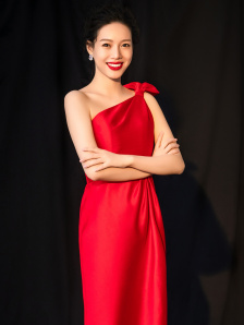 深田芽衣